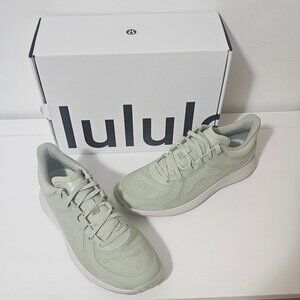 Lululemon Strongfeel Training Shoe (LTSA/LVPR/SNCP) Women's Size 8 - 14542507